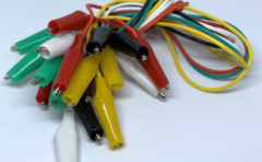 AliExpressから品質のクソ悪いワニクチクリップコードが届いた